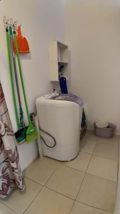 Imagem Casa espaçosa no centro de Garopaba-SC: 4 quartos, 3 salas e localização privilegiada!