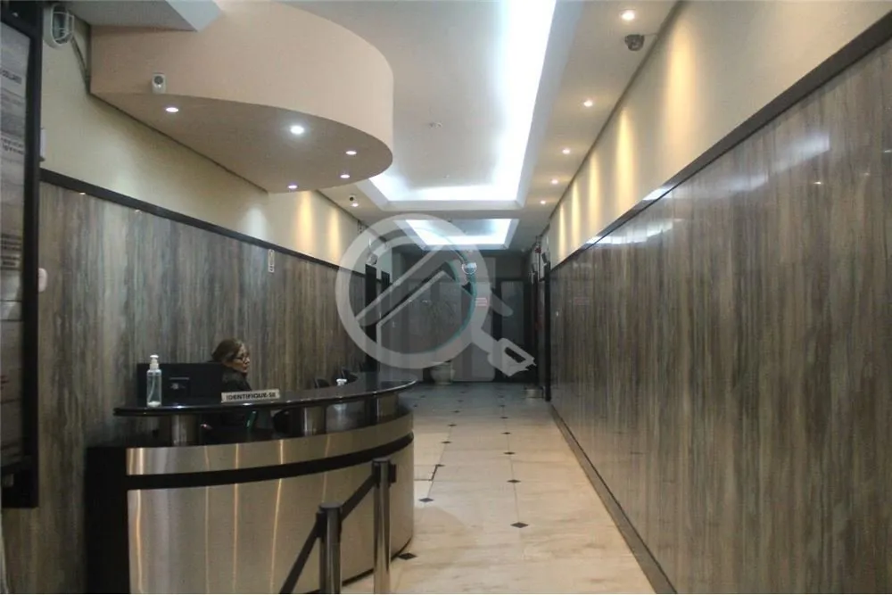 Imagem Sala Comercial com Estrutura Completa para Clínica Odontológica. Localizada no primeiro andar, est...