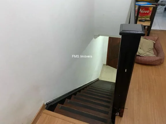 Imagem Imperdível Casa à Venda em São Paulo-SP, na Vila Mariana: 3 Quartos, 1 Suíte, 2 Salas, 2 Vagas de Garagem - 140m² de Área.