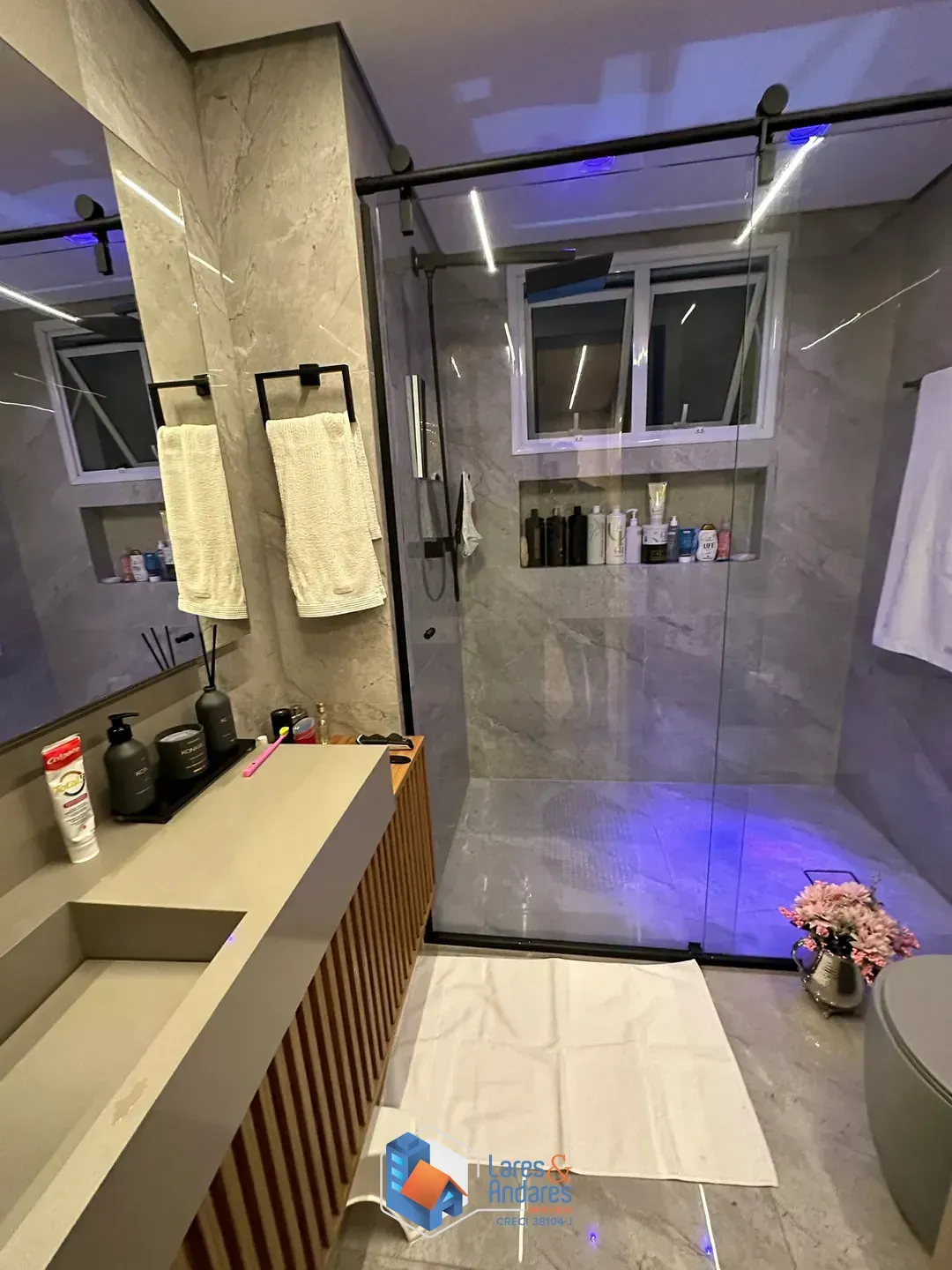 Imagem Apartamento para venda em Santana com 3 quartos, sendo 2 suítes, 196m²