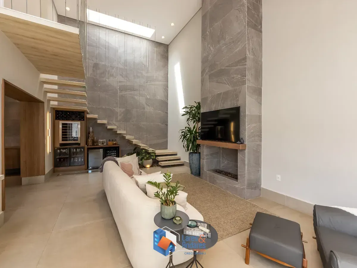Imagem Casa para venda em Planalto Paulista com 4 quartos, sendo 2 suítes, 319m²