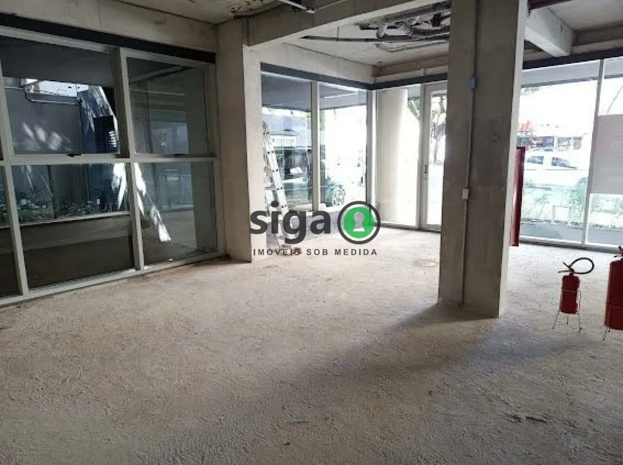 Imagem Loja para locação com 389m², 2 banheiros, fachada Ativa, em Pinheiros, no contrapiso