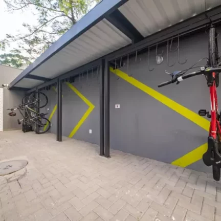 Imagem Studio de 27m², com varanda, excelente localização, 5 min a pé da Estação Campo Belo do Metrô!