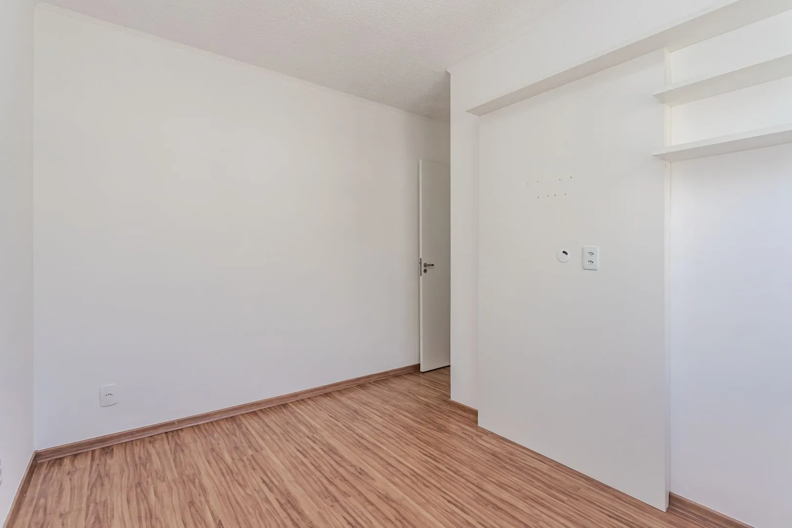 Imagem Apartamento no Sarandi de 2 dormitórios vaga e infra DESOCUPADO