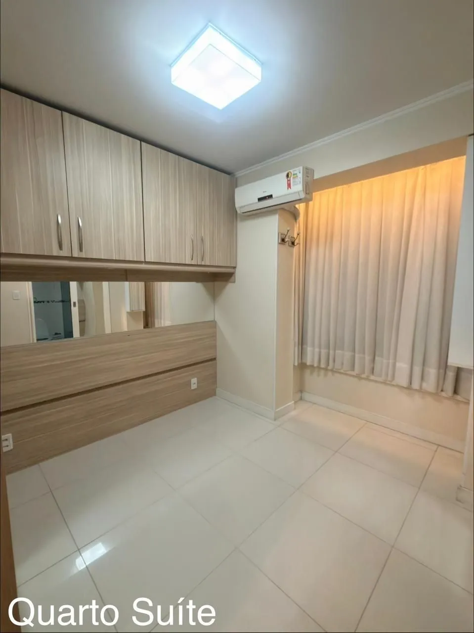Imagem Apartamento de 2 quartos, suíte e 1 vaga de garagem no bairro Menino Deus em POA