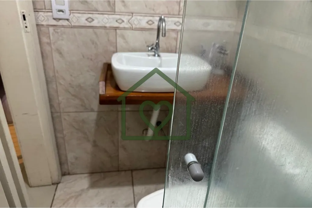 Imagem Apartamento térreo, com posição solar Oeste, proporcionando ótima iluminação natural e sol da ...