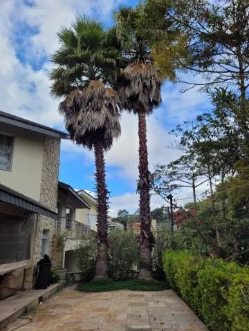 Imagem VENDA SOBRADO CONDOMÍNIO ARUJÁZINHO 5, Excelente imóvel, com A/T 634m² A/C 587m² distribuídos em 04 suítes sendo 01 máster com hidro. CONSULTE-NOS.