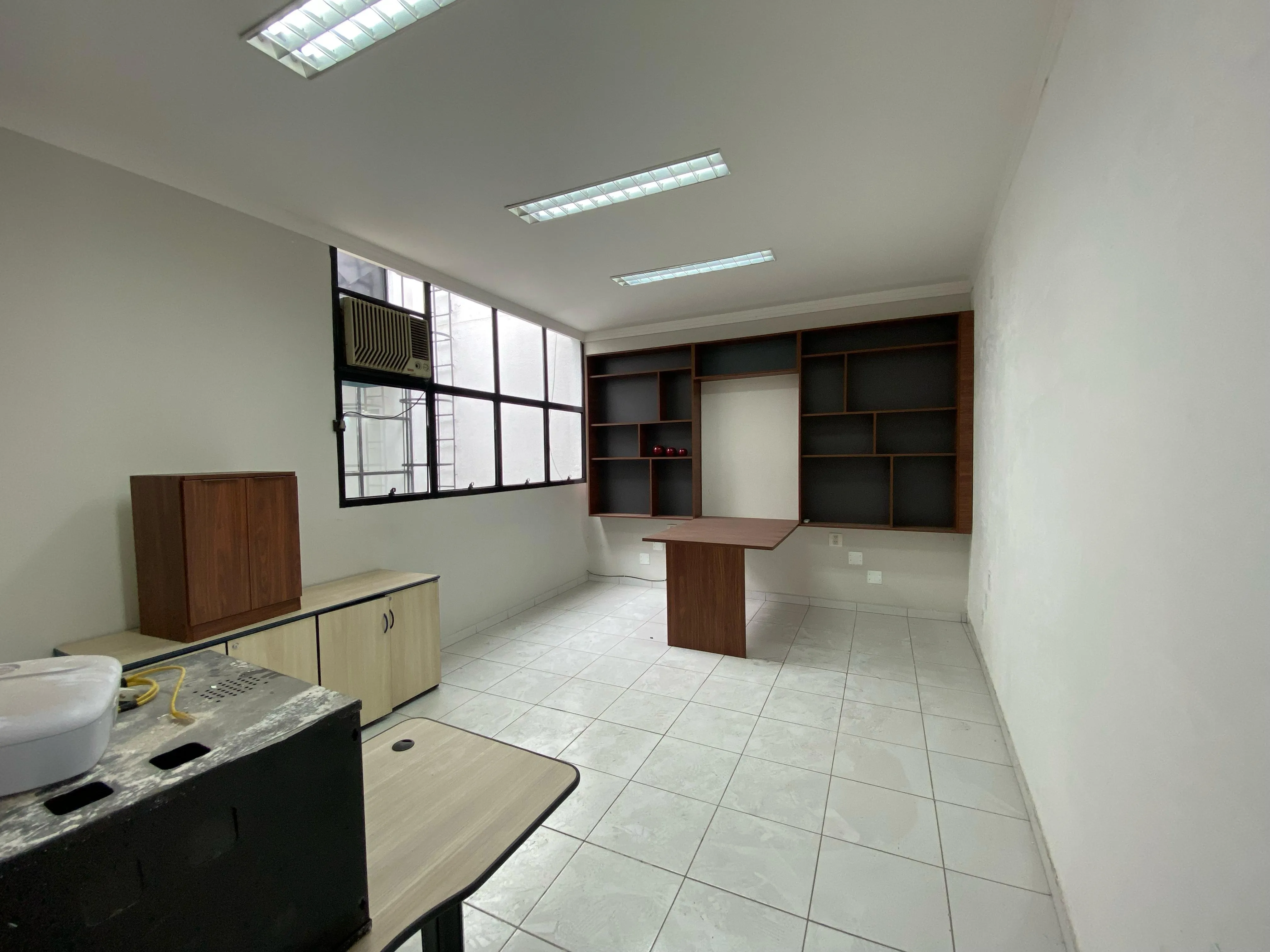 Imagem Oportunidade, Compra ou Locação de Prédio Comercial na Av. São Paulo à 3min. do Centro