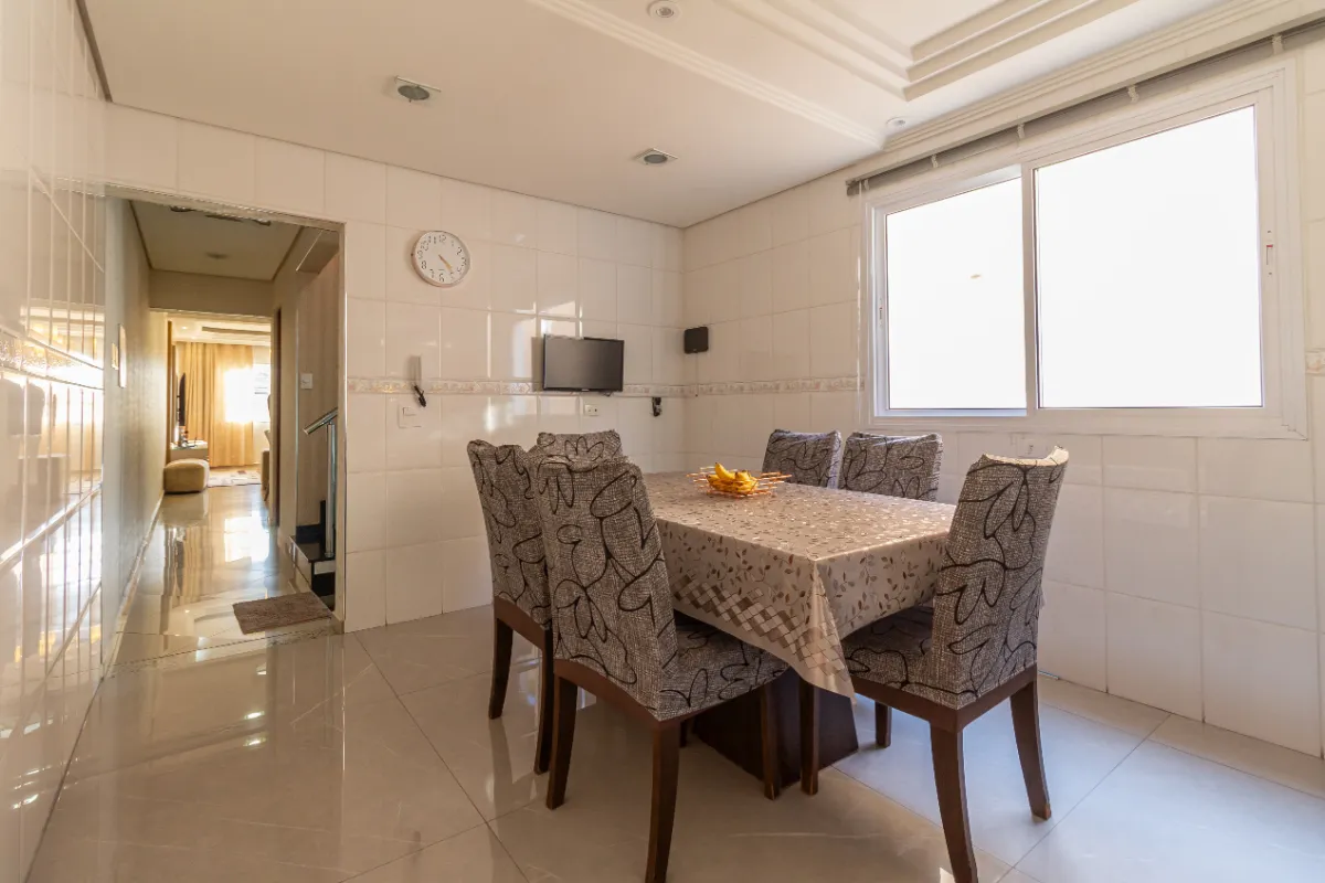Imagem Sobrado para venda em Vila Mangalot com 4 quartos, sendo 2 suítes, 414m2