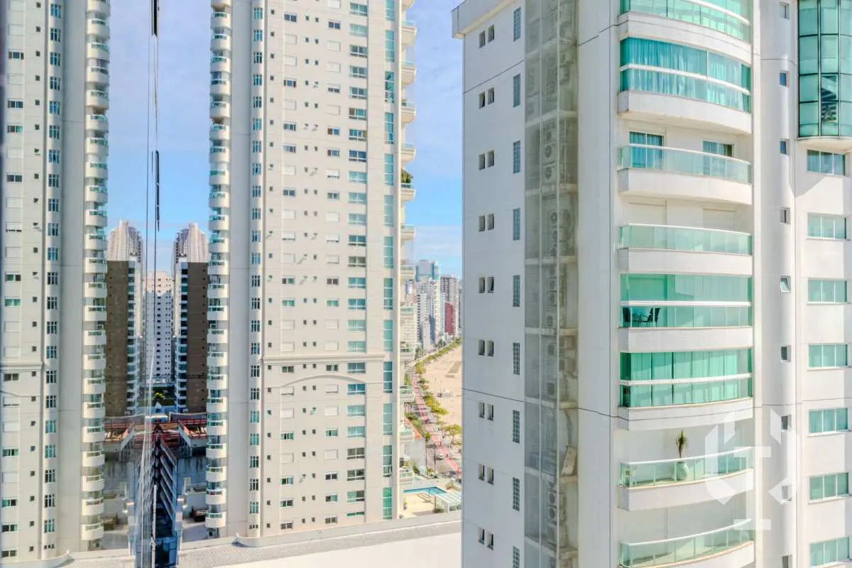 Imagem Apartamento à venda, no ONE TOWER em Balneário Camboriú, Barra Sul, com 4 quartos, 194,24m2