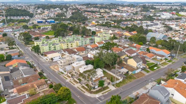 Imagem Sobrado Alto Padrão a venda com 3 suítes no Uberaba