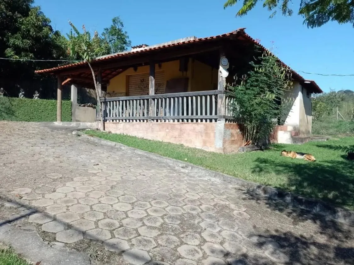 Imagem Oportunidade Imperdível em Moeda/MG! com 3.700m² de area