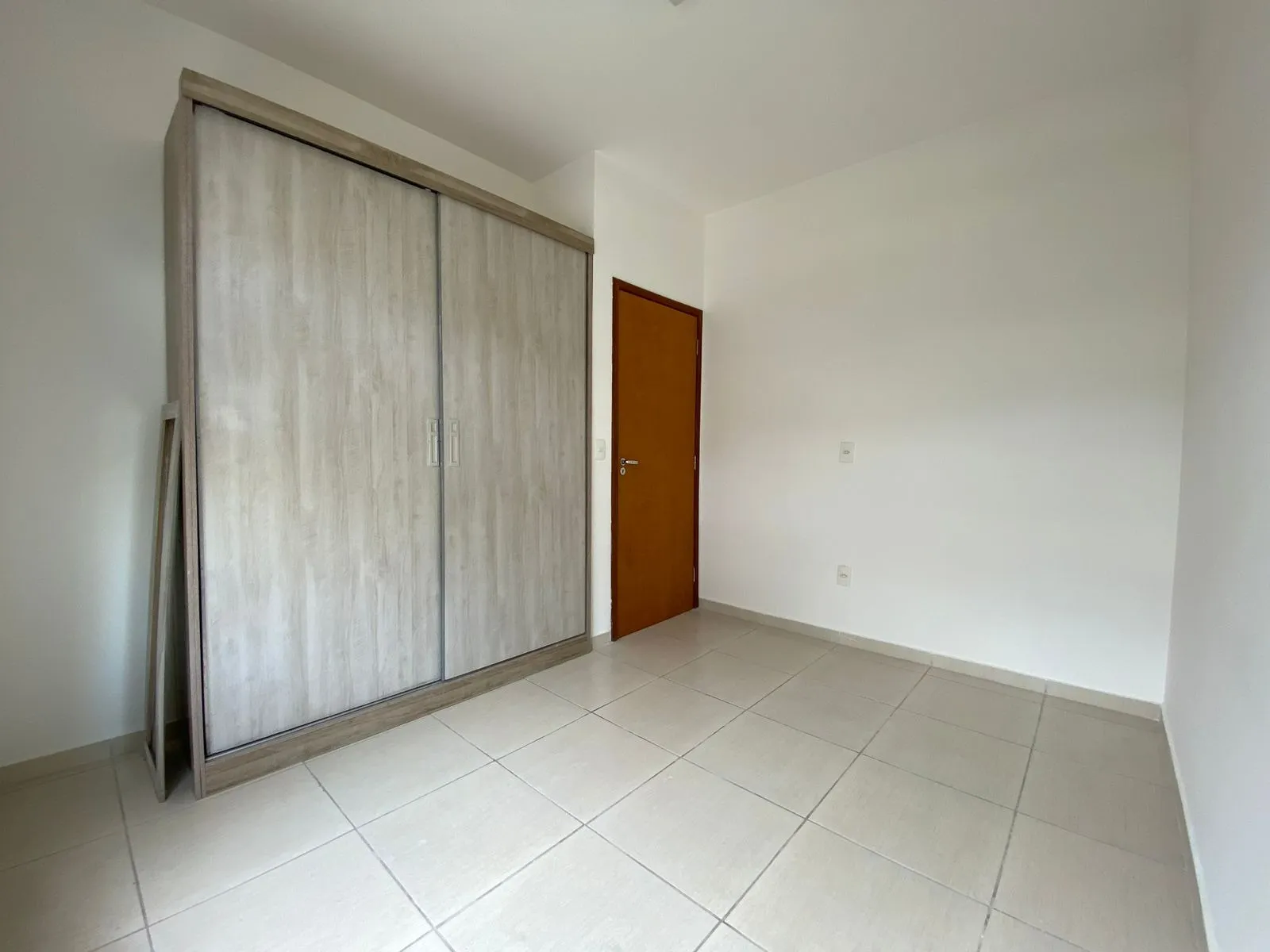 Imagem Excelente Casa de 100M² no Condomínio Horto Florestal I Para Venda e Locação