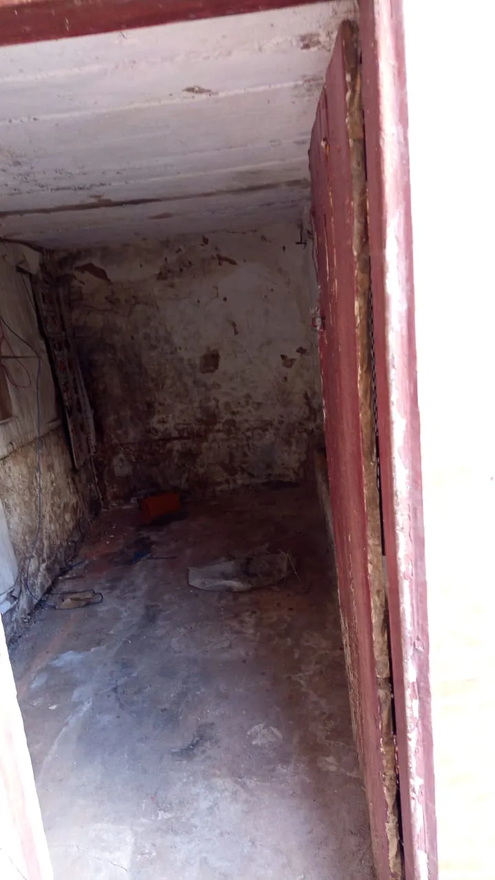 Imagem VENDO CASA COM QUINTAL NO BAIRRO CAMPO GRANDE!