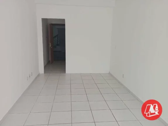 Imagem Sala comercial na Felipe Neri com área externa