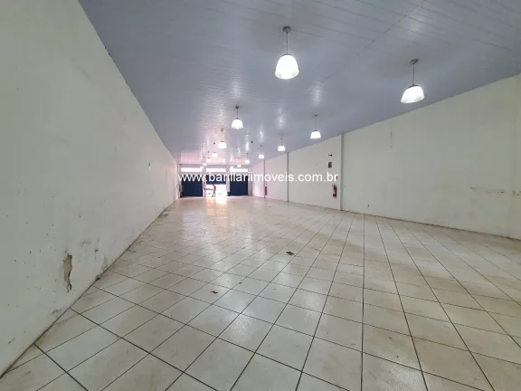 Imagem Salão Comercial para Locação em Ribeirão Preto-SP, Bairro Campos Elíseos: 2 Banheiros e 700m² de Área!