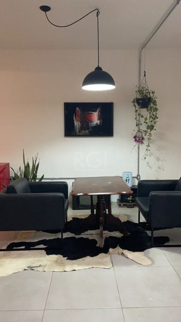 Imagem Casa para Venda - 260m², 3 dormitórios, sendo 2 suites, 2 vagas - Nonoai