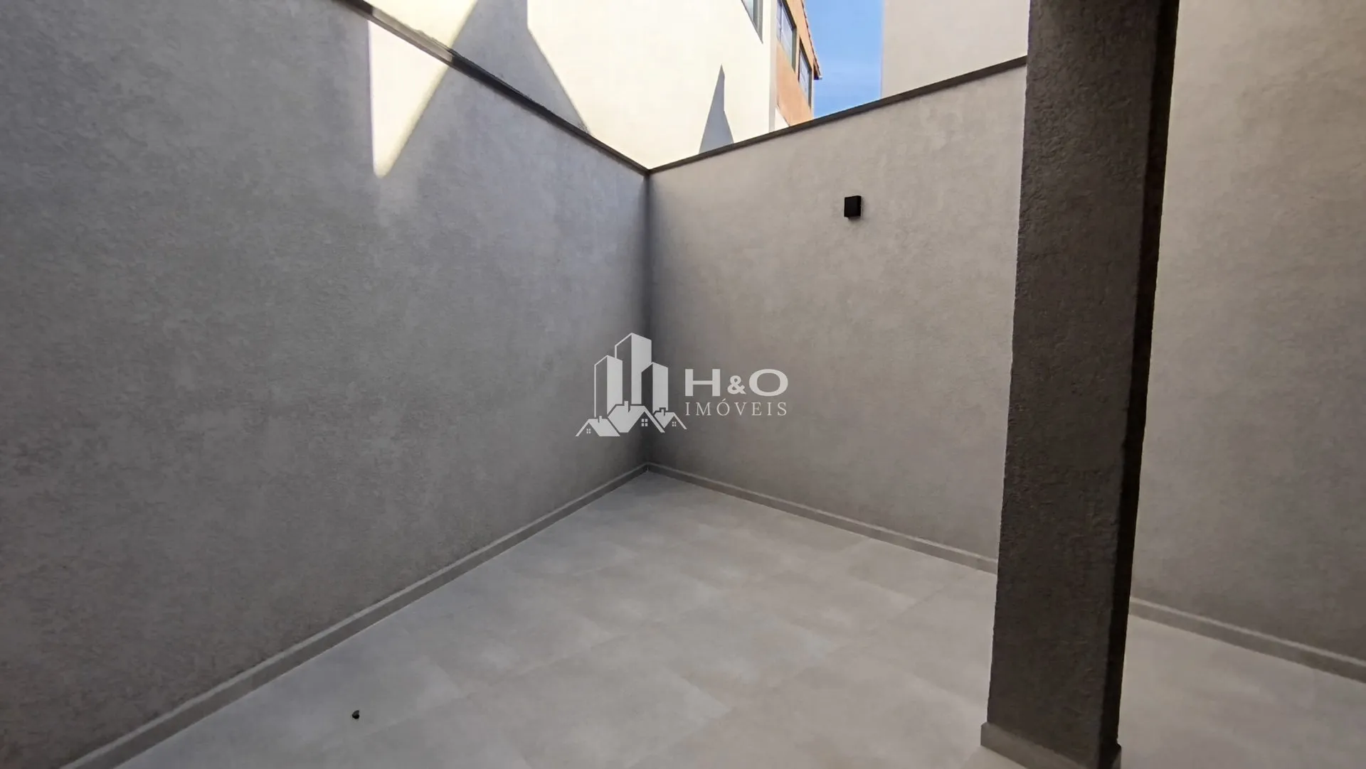 Imagem Oportunidade, Lindo Sobrado Frontal à Venda no Jardim Brasília - 123m² de Área Útil!