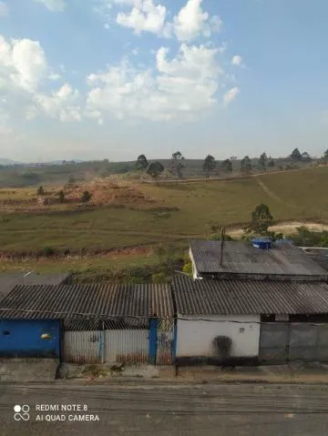 Imagem VENDA DE SOBRADO NO CIDADE NOVA LOUZADA, EM ITAQUAQUECETUBA/SP, 180m² com 3 quartos, 2 suítes, varanda, área gourmet e garagem fechada. CONSULTE-NOS.