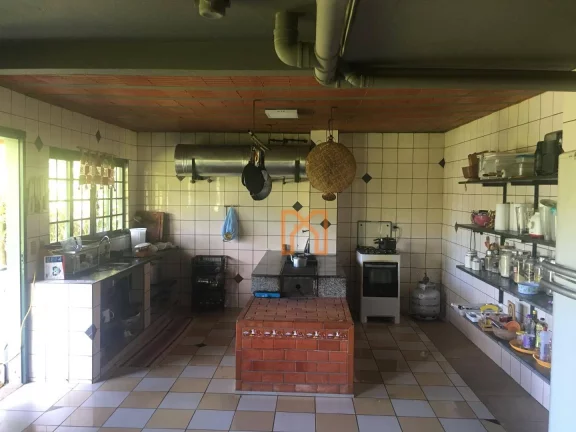 Imagem Fazenda com 4 dormitórios à venda de 303 hectares - Zona Rural - Delfim Moreira/MG