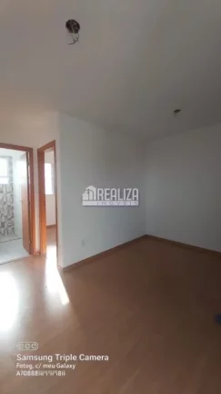 Imagem Apartamento de 2 dormitórios no Condomínio Residencial Turim, no bairro Recreio dos Bandeirantes, Uberaba: Oportunidade imperdível!