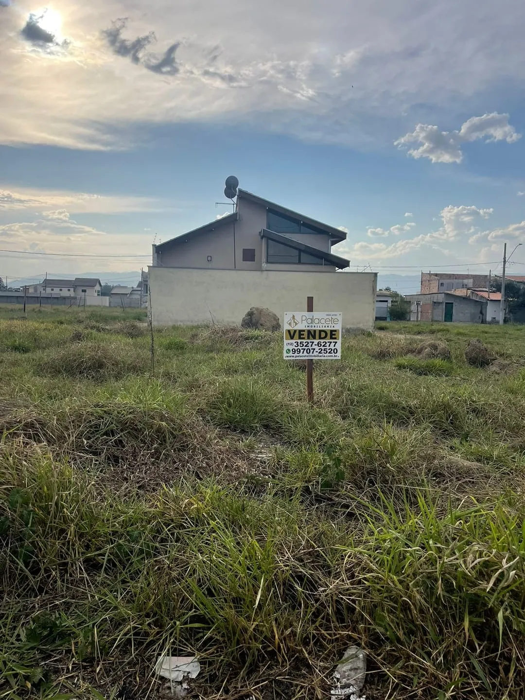Imagem Terreno à venda 200M², Cesar Park, Pindamonhangaba - SP
