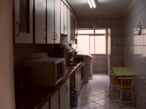 Imagem Apartamento com 3 dormitórios no Centro de Balneário Camboriú.