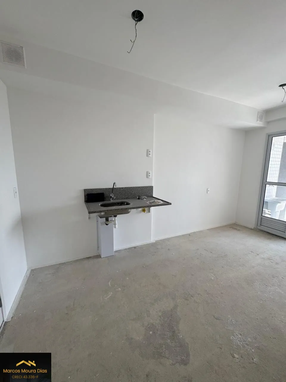 Imagem Apartamento com Sacada, 2 Dormitórios e 1 Vaga