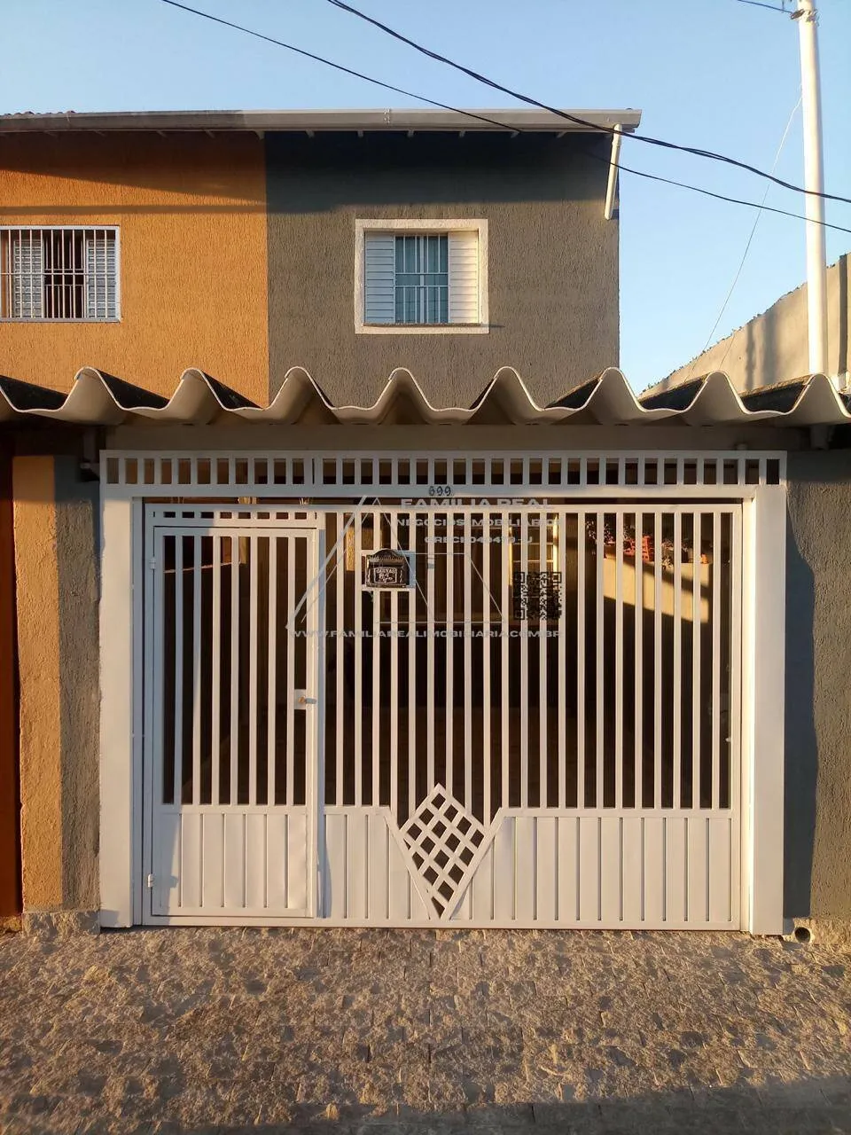 Imagem Sobrado com 3 dormitórios, 01 vaga coberta, a venda na Vila Talarico.