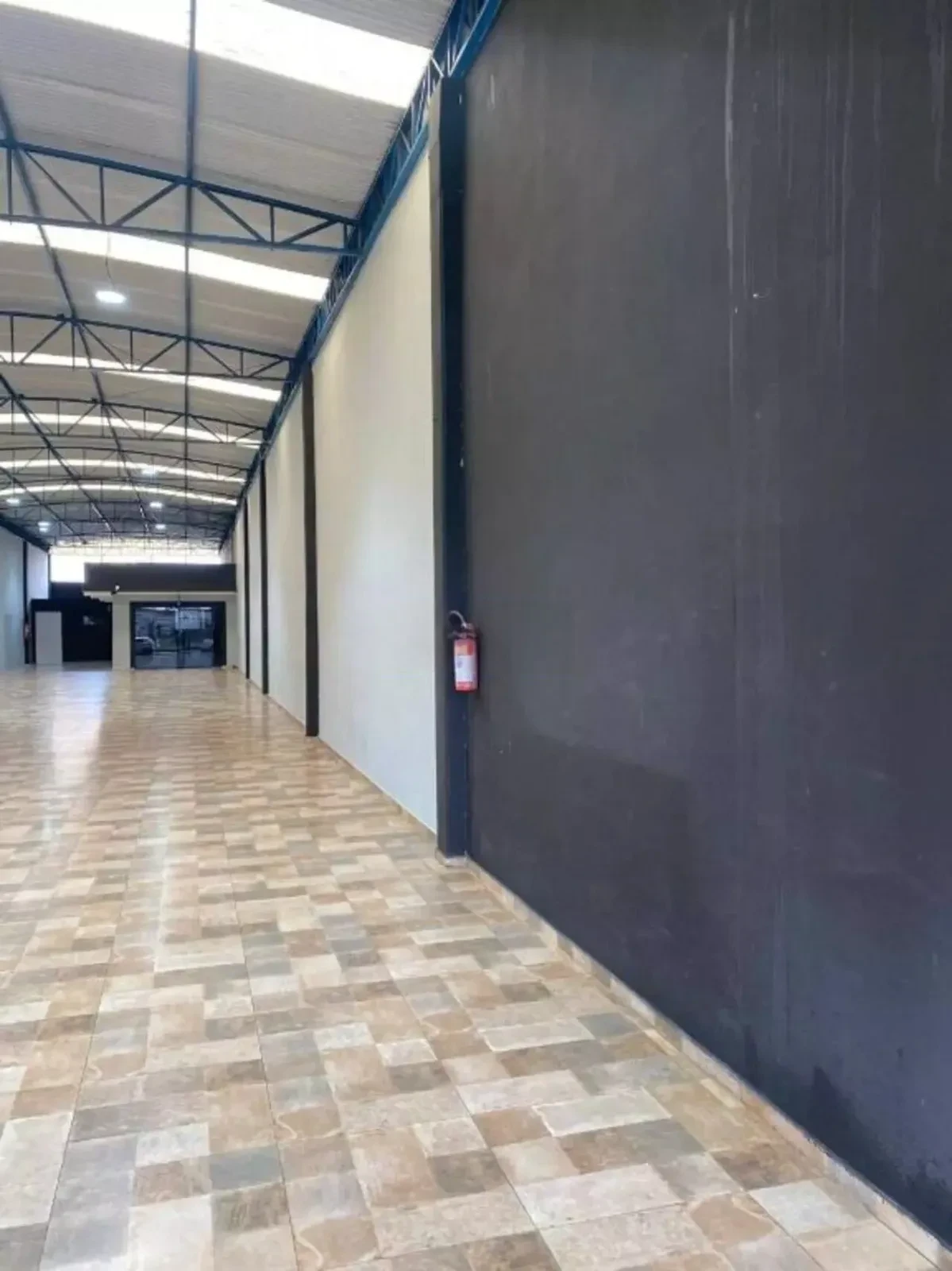 Imagem Galpão à Venda ou Locação, 400 m² em Vila Monte Sion - Suzano