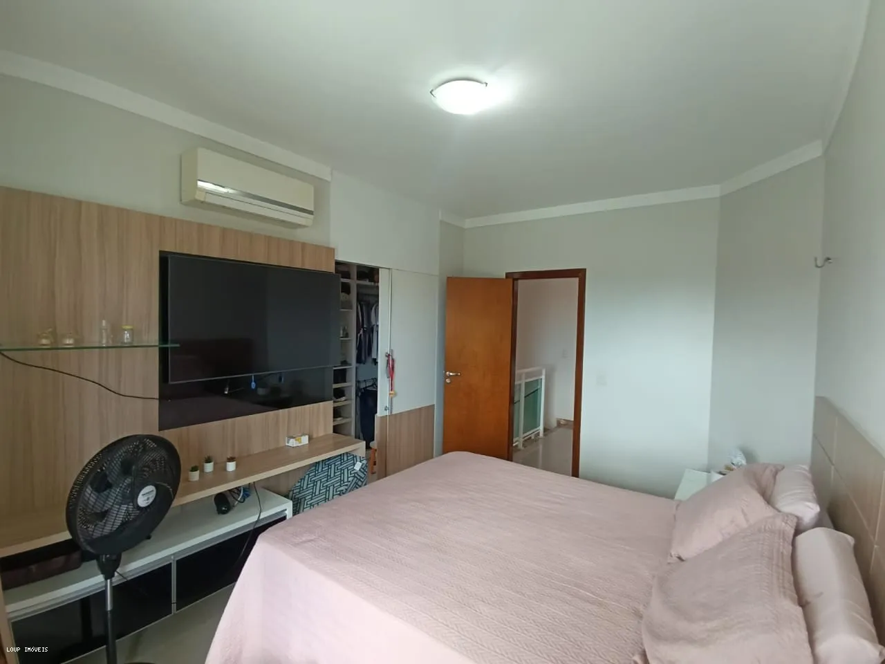 Imagem Casa para Venda em Fortaleza, Jóquei Clube, 4 dormitórios, 3 suítes, 4 banheiros, 6 vagas