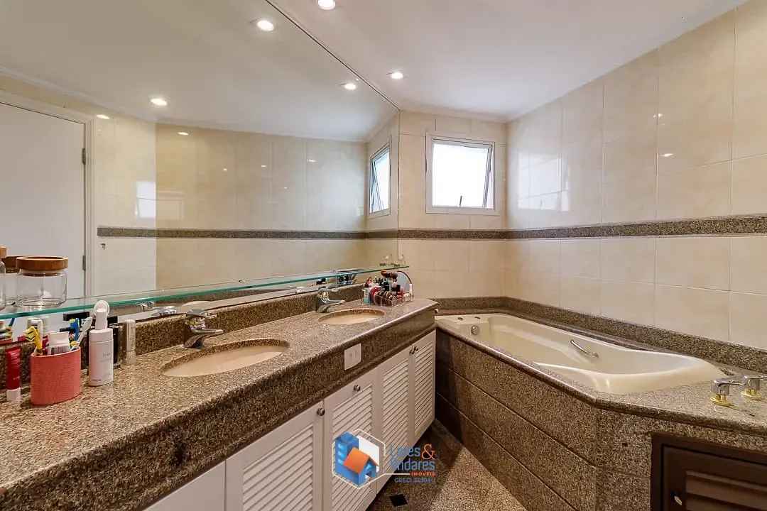 Imagem Apartamento para venda em Jardim Fonte do Morumbi com 3 quartos, sendo 3 suítes, 225m²