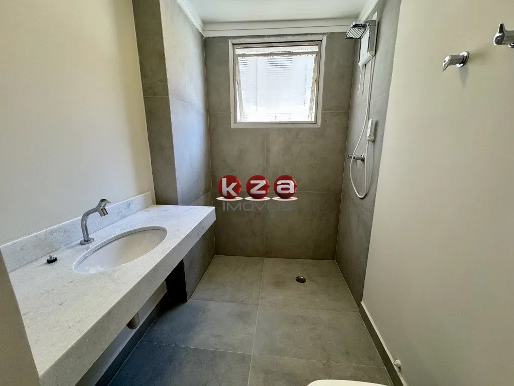 Imagem Apartamento a venda em Campinas-SP, repaginado, no Centro: 2 quartos, 1 suíte, 2 banheiros, 1 vaga e 80m² de área. Confira!