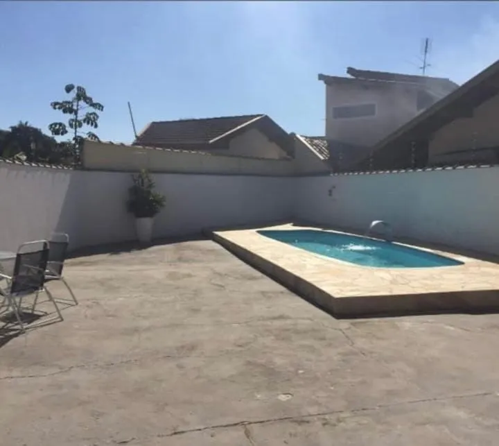 Imagem Casa à venda e locação 3 Quartos, 1 Suite, 4 Vagas, Centro, Tremembé - SP