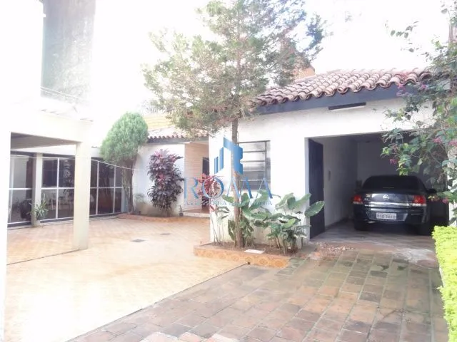 Imagem Casa em excelente localização para ponto comercial.