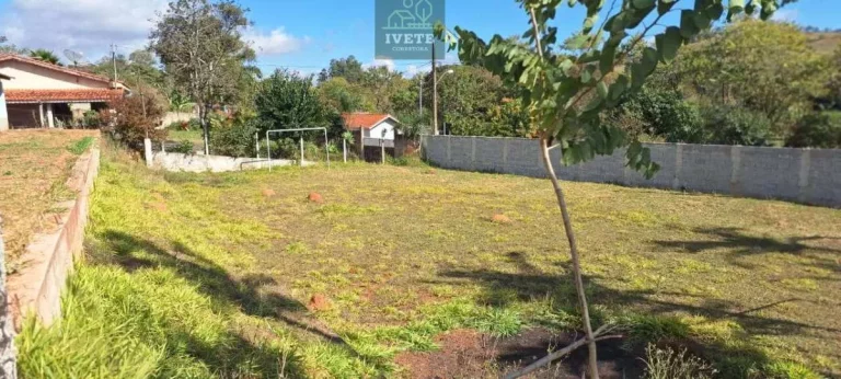 Imagem Linda chacara com campo de futebol
