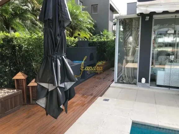 Imagem Sobrado beira de lago com piscina aquecida com 05 suítes