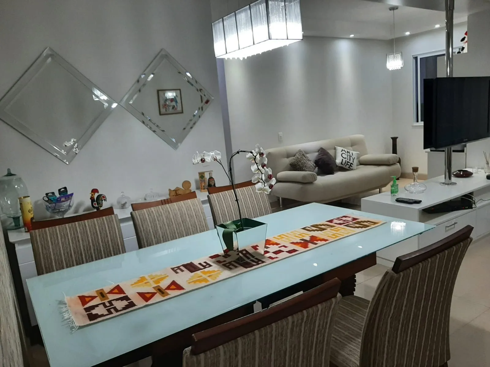 Imagem Lindo Apartamento de 68M² com sala 3 ambientes no Parque Campolim