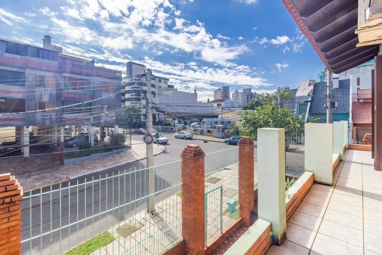Imagem Casa para Venda - 574m², 3 dormitórios, sendo 2 suites, 8 vagas - Jardim Planalto