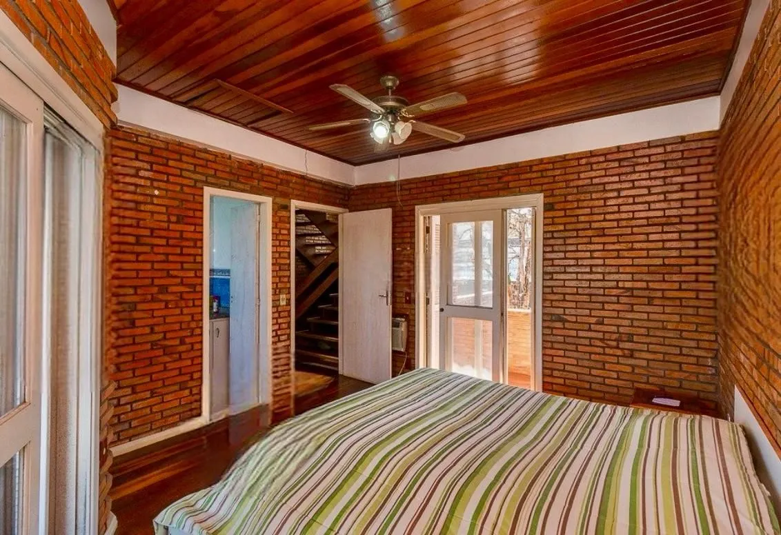 Imagem Casa 3 dormitorio com 230m2 pátio com piscina no bairro Itu Sabará