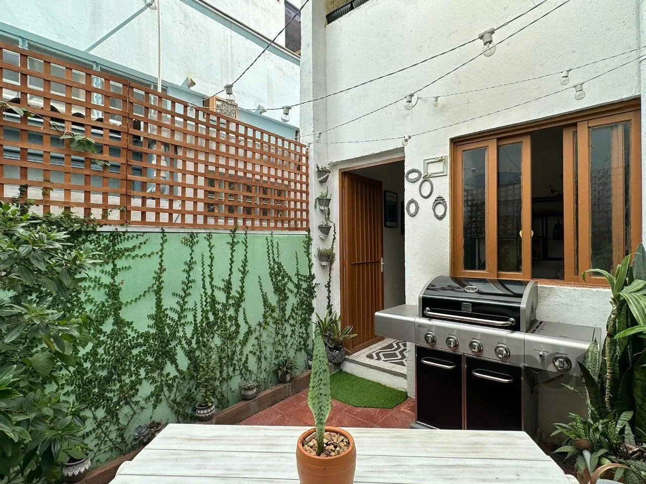 Imagem CASA TOTALMENTE REFORMADA EM ÓTIMA LOCALIZAÇÃO NO CENTRO HISTÓRICO