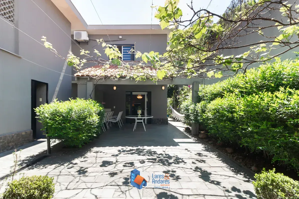 Imagem Casa para venda em Jardim Paulistano com 4 quartos, sendo 1 suíte, 300m²