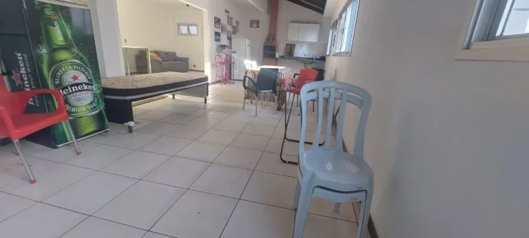 Imagem VENDO UMA LINDA COBERTURACOM 4 QUARTOS 2 SUÍTES DE FRENTE PARA A PRAIA.