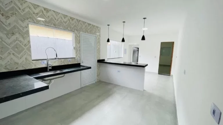 Imagem CASA GEMINADA NA TUPI 2 DORMITÓRIOS 1 SUÍTE!!!