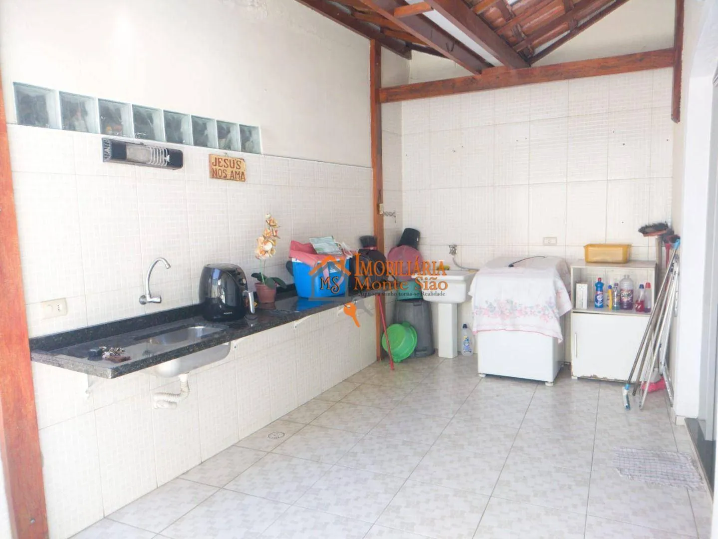 Imagem Casa com 6 dormitórios à venda, 300 m² por R$ 700.000,00 - Taboão - Guarulhos/SP