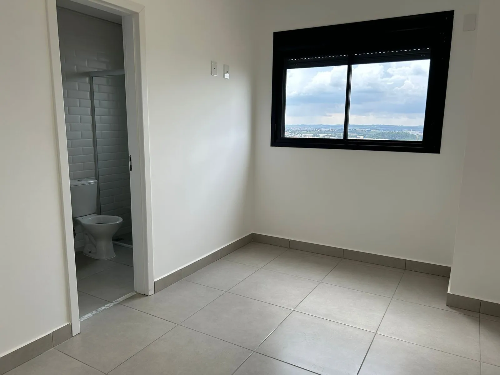 Imagem Seja o próximo morador deste incrível apartamento de 3 quartos, 3 suítes, com 2 vagas de garagem e 125,00 m2 de área total!