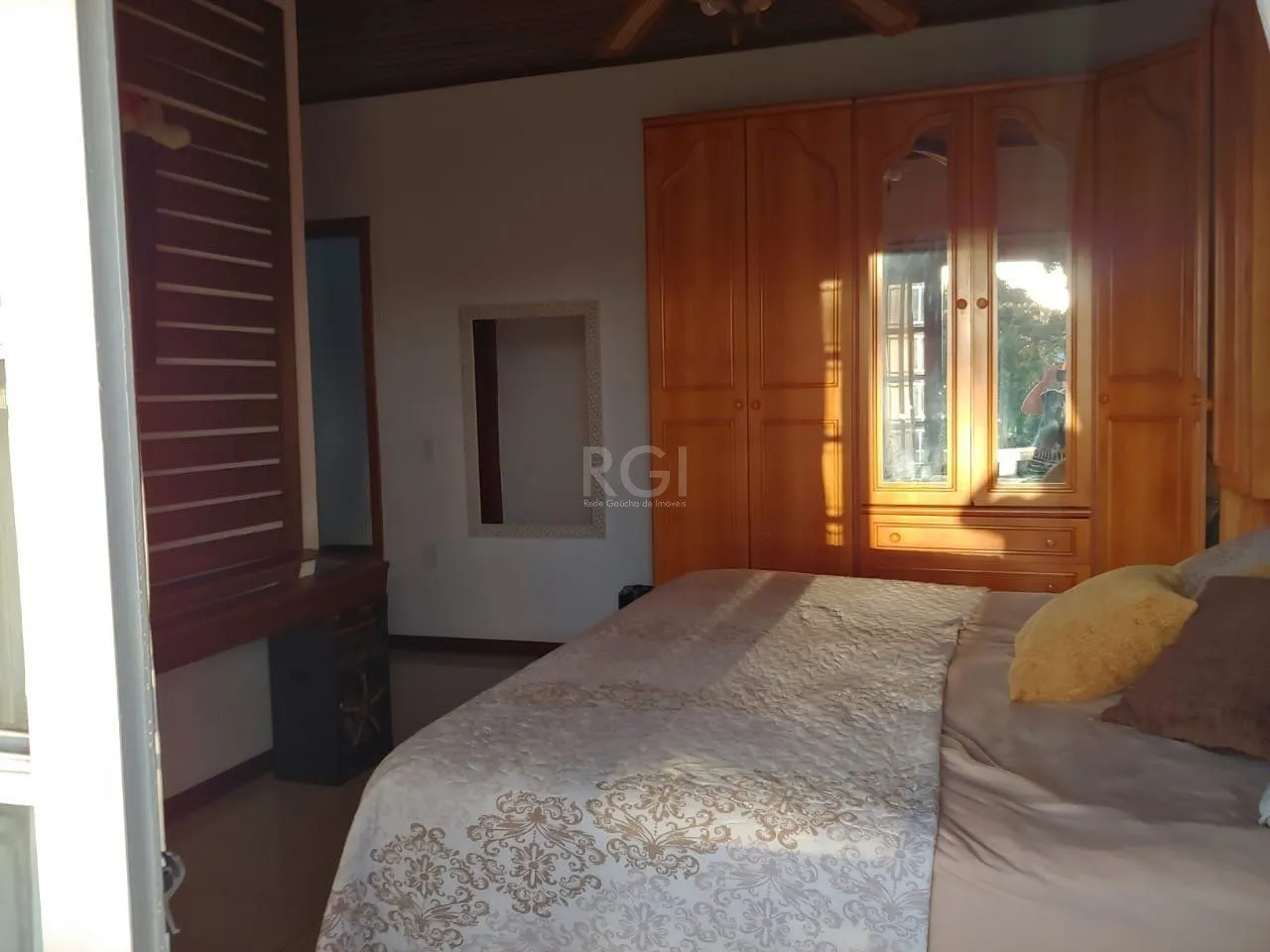 Imagem Casa para Venda - 250m², 3 dormitórios, sendo 1 suites, 5 vagas - Santa Rosa