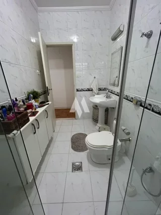Imagem Casa sobreposta alta à venda com 3 dormitórios e solarium na Ponta da Praia em Santos/SP