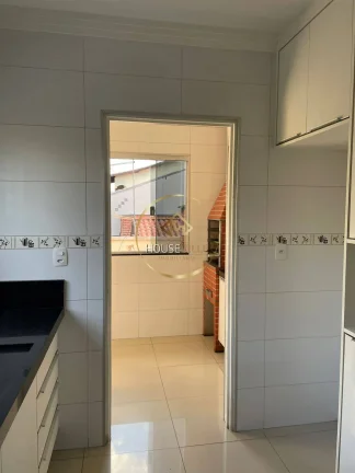 Imagem Casa Sobrado 3 dormitórios ( 1 suíte), Vila Tatetuba, Sjc.