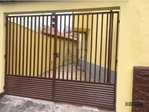 Imagem Sobrado para alugar em Vila Bertioga, São Paulo